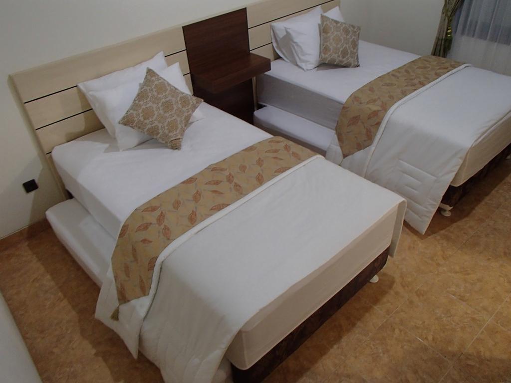 Shakila Guest House Malang Room photo