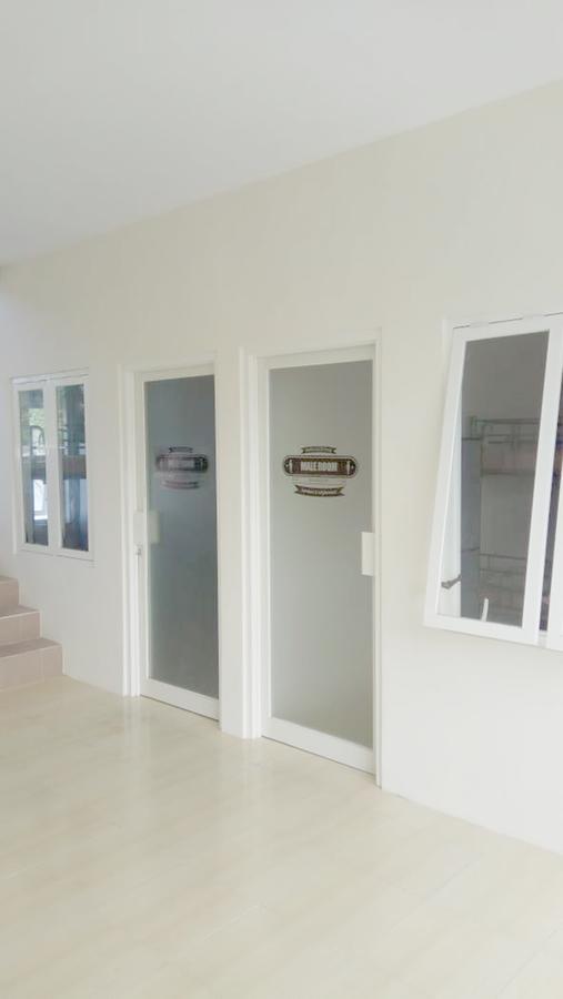 Shakila Guest House Malang Exterior photo
